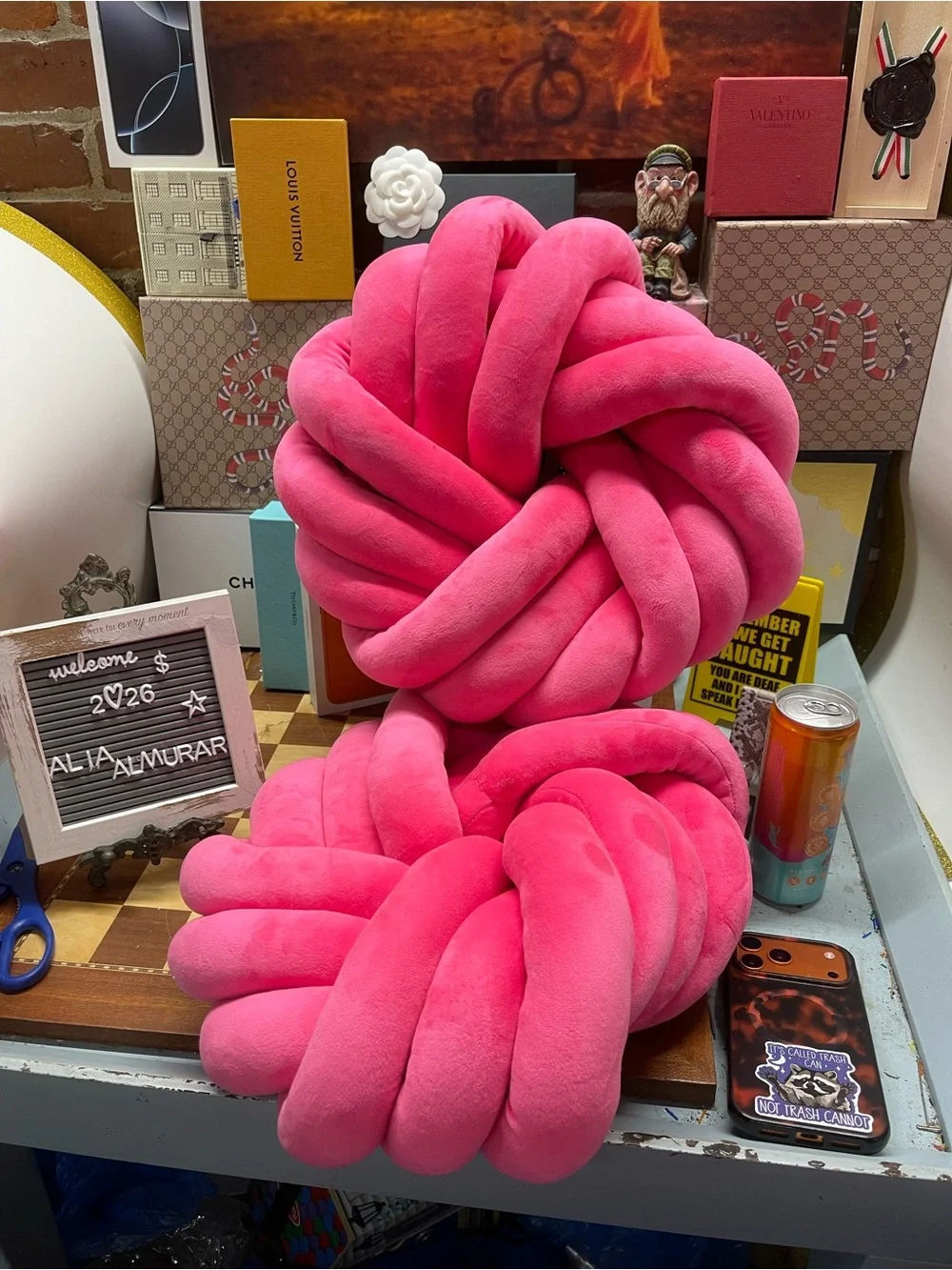 Pink lemonade, Knot 12